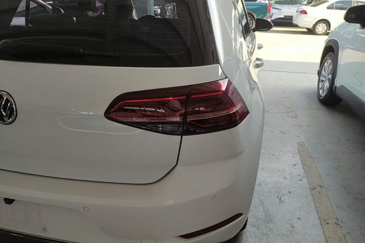 Used Volkswagen Golf 2018 230TSI Automatic Comfort Model Right Rear Taillight
