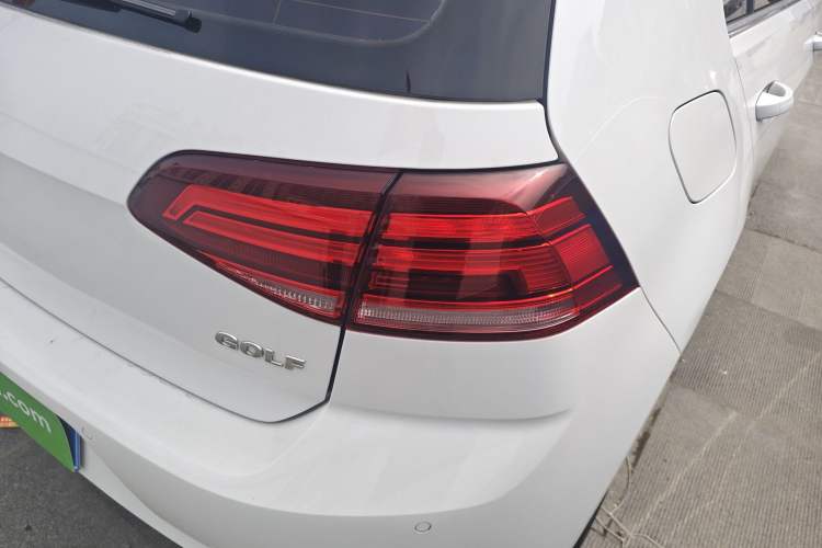 Used Volkswagen Golf 2018 1.6L Automatic Comfort Model Right Rear Taillight