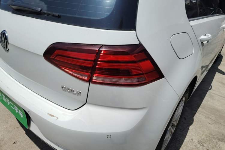 Used Volkswagen Golf 2018 1.6L Automatic Comfort Model Right Rear Taillight
