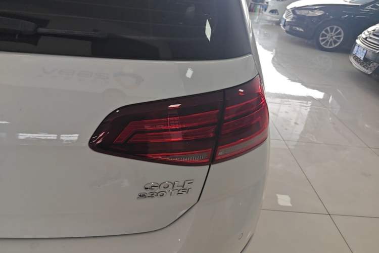 Used Volkswagen Golf 2018 230TSI Automatic Comfort Model Right Rear Taillight