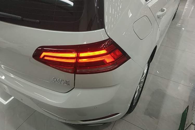 Used Volkswagen Golf 2018 230TSI Automatic Comfort Model Right Rear Taillight