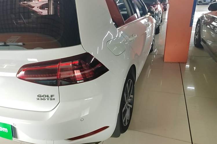 Used Volkswagen Golf 2018 230TSI Automatic Luxury Version Right Rear Taillight