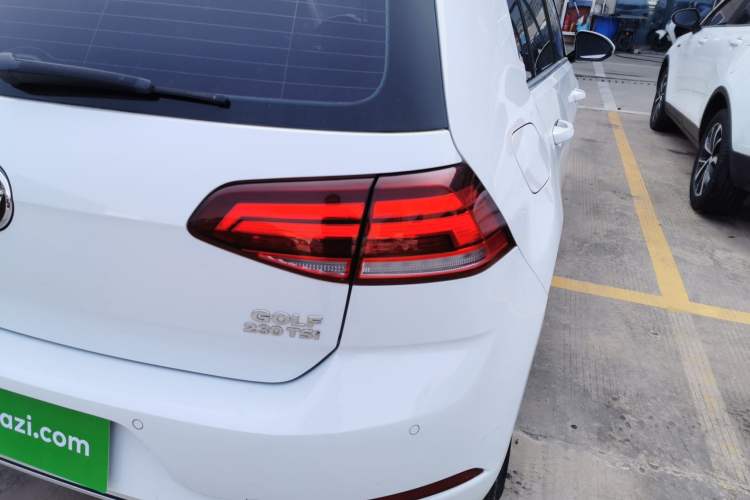 Used Volkswagen Golf 2018 230TSI Automatic Comfort Model Right Rear Taillight