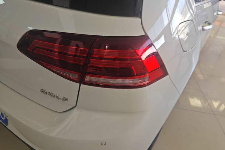 Used Volkswagen Golf 2018 1.6L Automatic Comfort Model Right Rear Taillight
