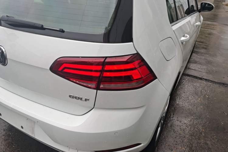 Used Volkswagen Golf 2018 1.6L Automatic Comfort Model Right Rear Taillight