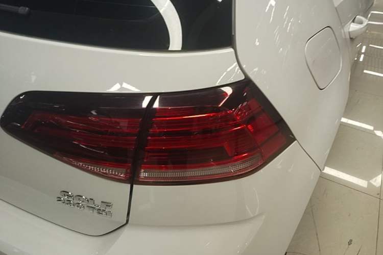Used Volkswagen Golf 2018 230TSI Automatic Comfort Model Right Rear Taillight