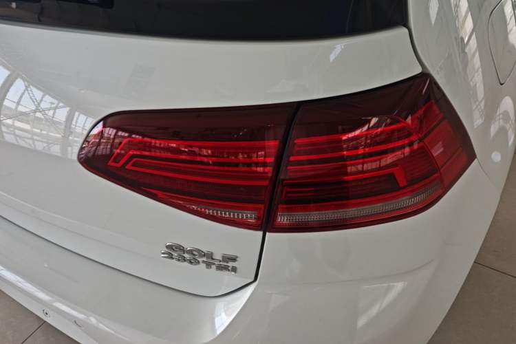 Used Volkswagen Golf 2018 230TSI Automatic Comfort Model Right Rear Taillight