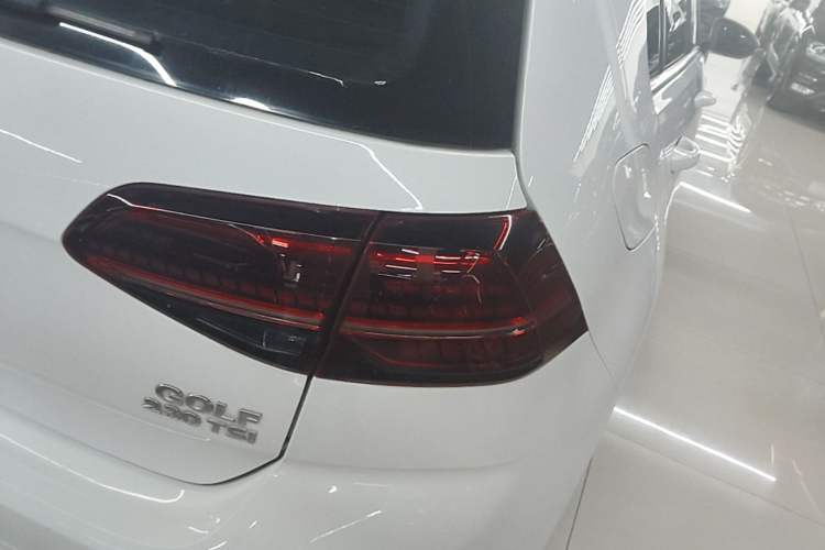Used Volkswagen Golf 2018 230TSI Automatic Luxury Version Right Rear Taillight