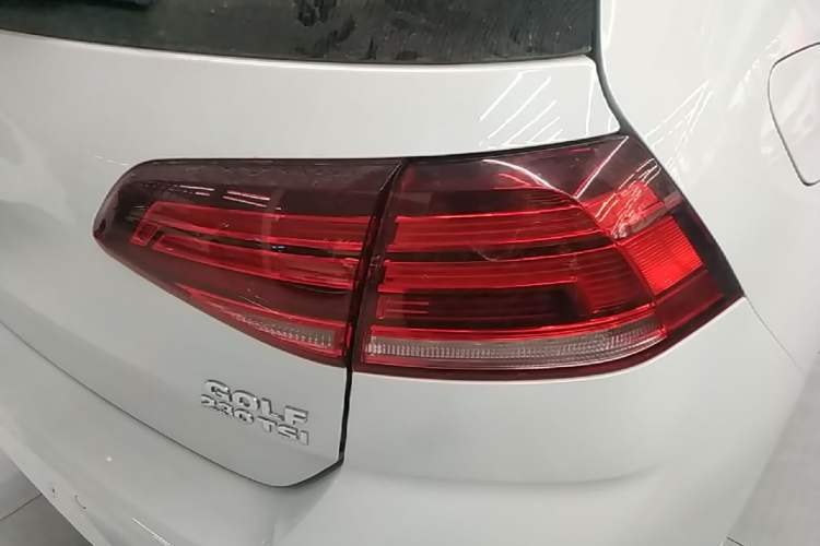 Used Volkswagen Golf 2018 230TSI Automatic Comfort Model Right Rear Taillight