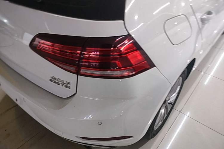 Used Volkswagen Golf 2018 230TSI Automatic Comfort Model Right Rear Taillight