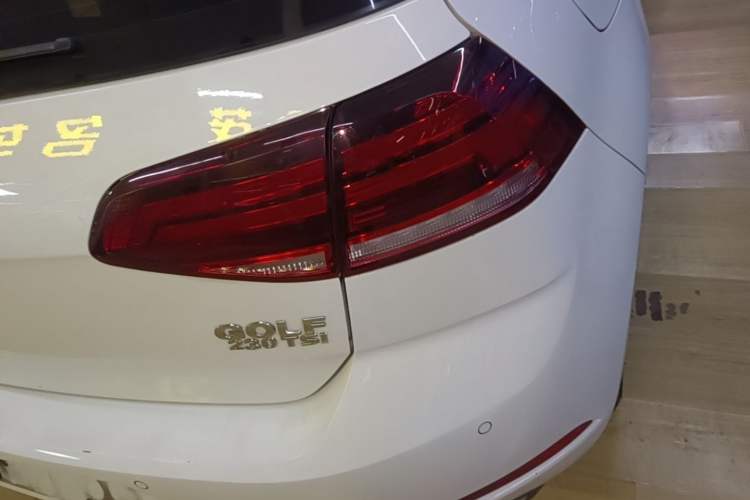 Used Volkswagen Golf 2018 230TSI Automatic Comfort Model Right Rear Taillight