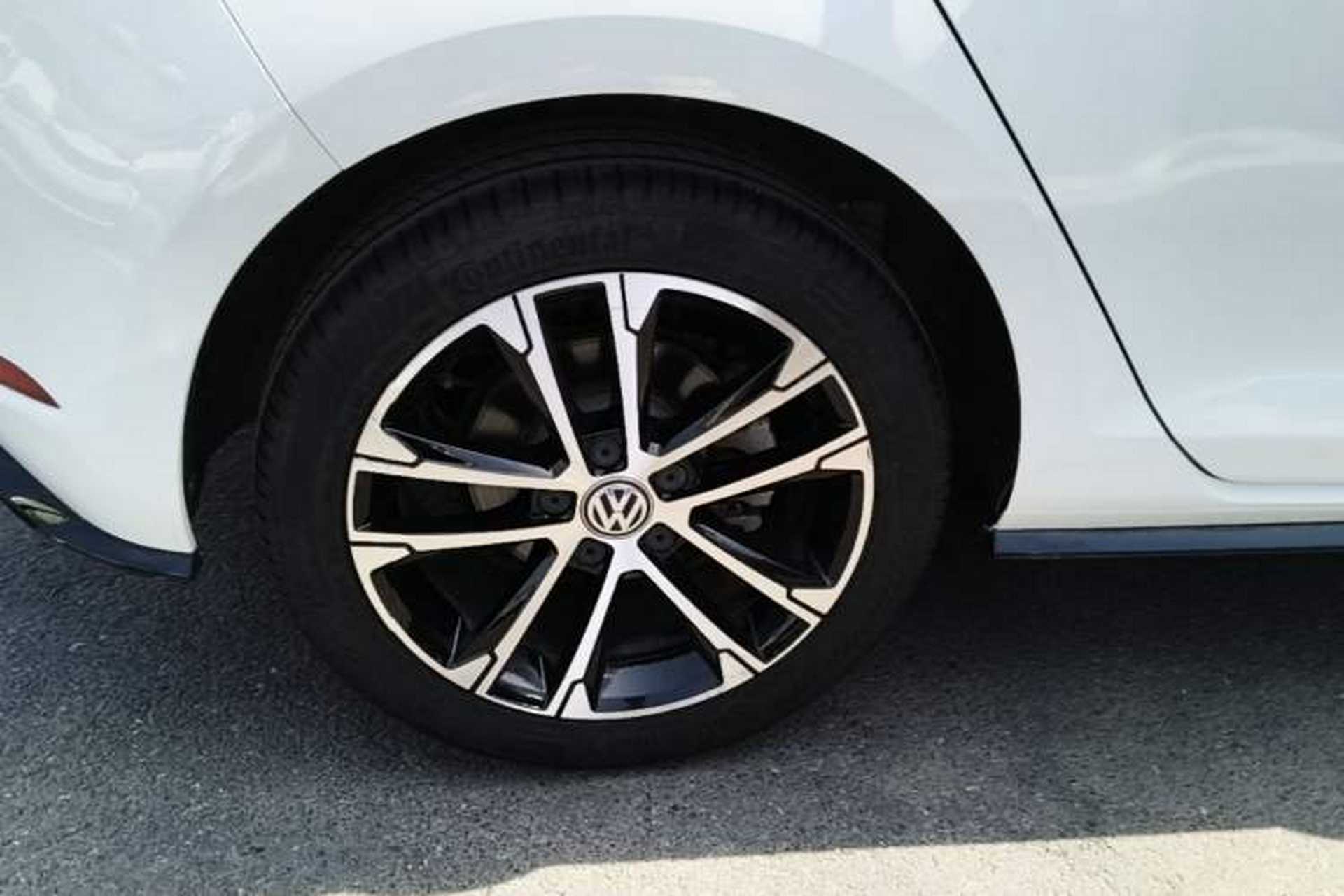 Used Volkswagen Golf 2018 280TSI Automatic R-Line Model Right Rear Wheel Hub