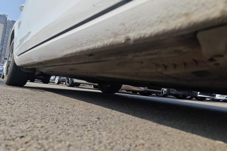 Used Volkswagen Golf 2018 230TSI Automatic Comfort Model Right Side Sill