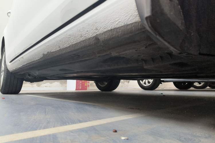 Used Volkswagen Golf 2018 1.6L Automatic Comfort Model Right Side Sill