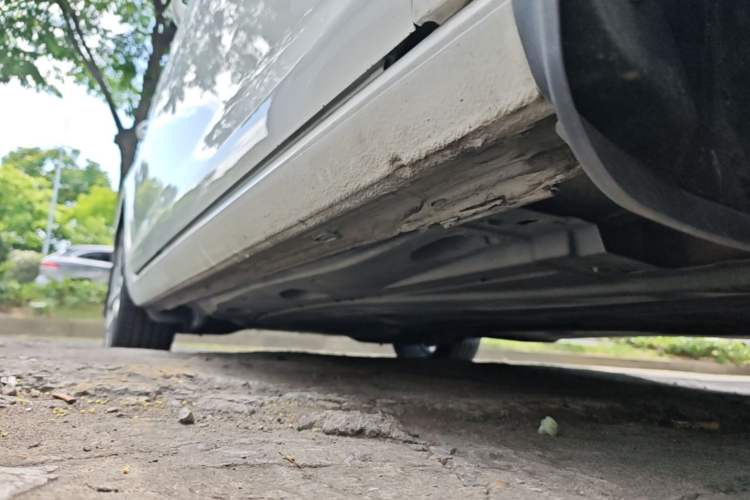 Used Volkswagen Golf 2018 230TSI Automatic Luxury Version Right Side Sill