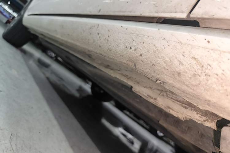 Used Volkswagen Golf 2018 230TSI Automatic Luxury Version Right Side Sill
