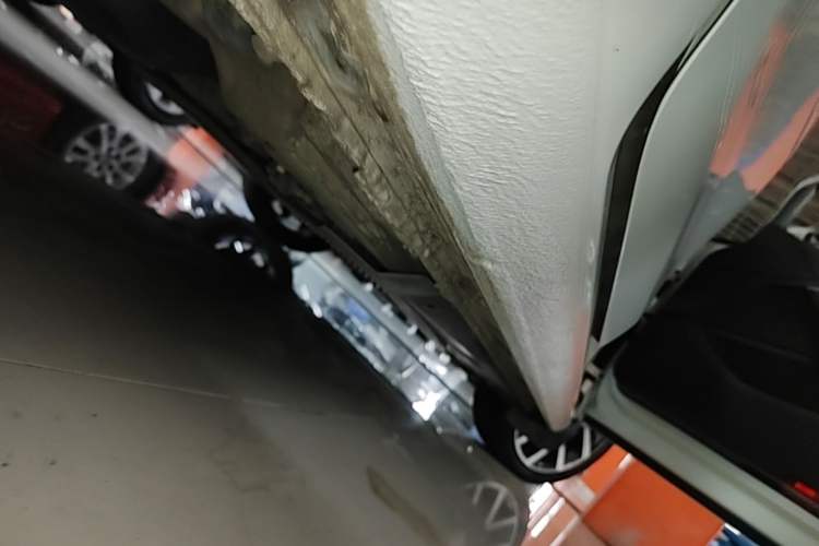 Used Volkswagen Golf 2018 230TSI Automatic Luxury Version Right Side Sill