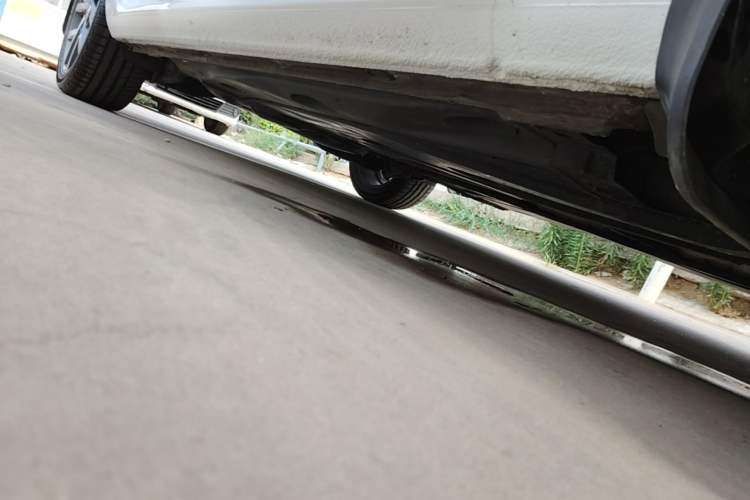 Used Volkswagen Golf 2018 230TSI Automatic Luxury Version Right Side Sill