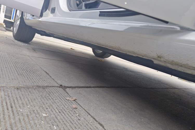 Used Volkswagen Golf 2018 1.6L Automatic Comfort Model Right Side Sill