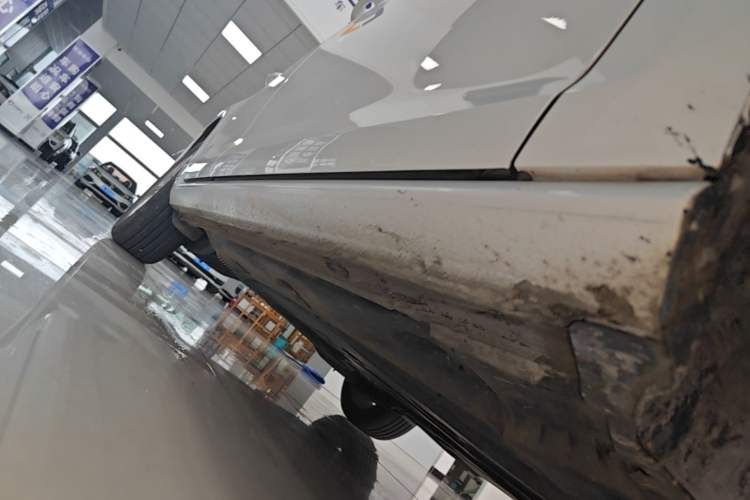 Used Volkswagen Golf 2018 230TSI Automatic Comfort Model Right Side Sill