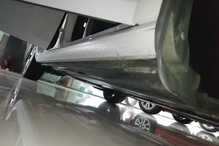 Used Volkswagen Golf 2018 230TSI Automatic Luxury Version Right Side Sill