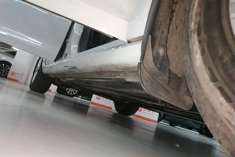Used Volkswagen Golf 2018 1.6L Automatic Comfort Model Right Side Sill