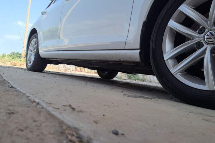 Used Volkswagen Golf 2018 230TSI Automatic Comfort Model Right Side Sill