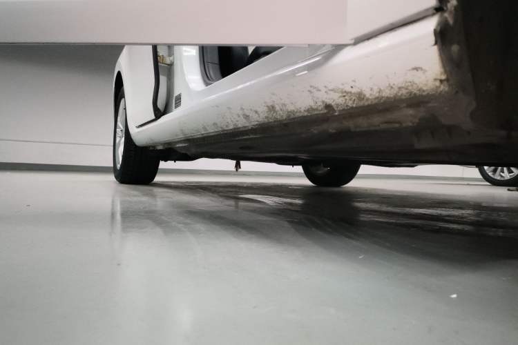 Used Volkswagen Golf 2018 230TSI Automatic Comfort Model Right Side Sill