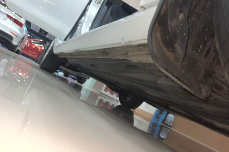 Used Volkswagen Golf 2018 230TSI Automatic Comfort Model Right Side Sill