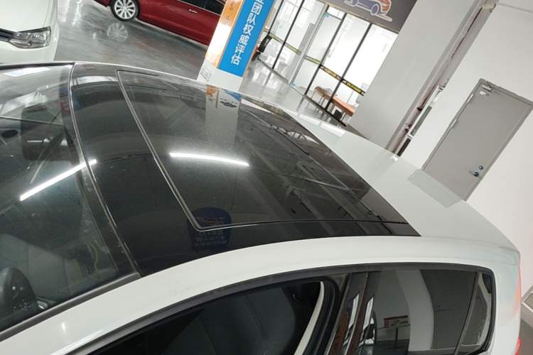 Used Volkswagen Golf 2018 1.6L Automatic Comfort Model Roof