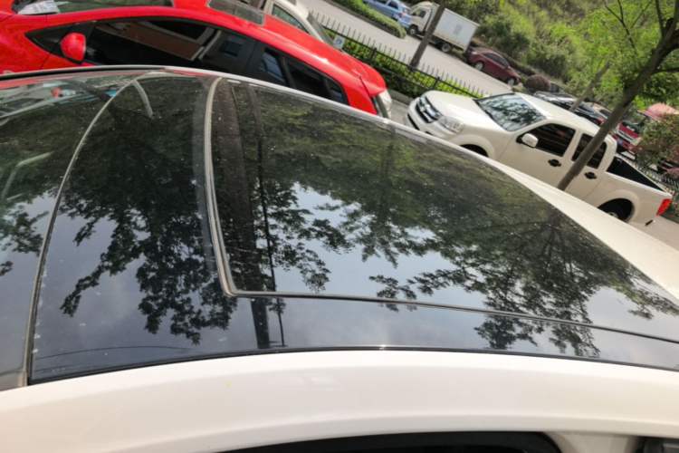 Used Volkswagen Golf 2018 1.6L Automatic Comfort Model Roof