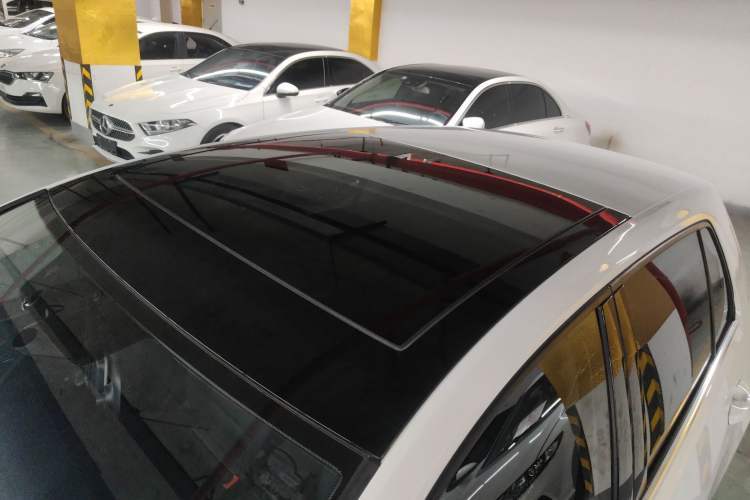 Used Volkswagen Golf 2018 230TSI Automatic Comfort Model Roof