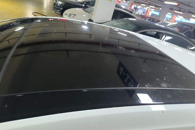 Used Volkswagen Golf 2018 230TSI Automatic Comfort Model Roof