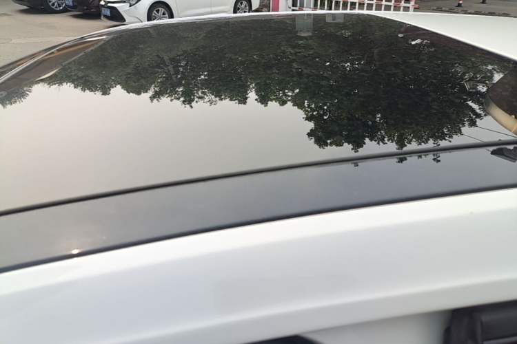 Used Volkswagen Golf 2018 230TSI Automatic Comfort Model Roof
