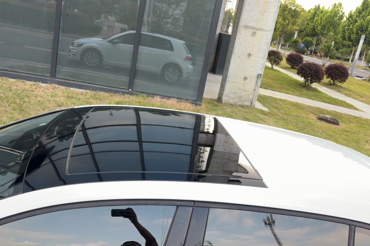 Used Volkswagen Golf 2018 1.6L Automatic Comfort Model Roof