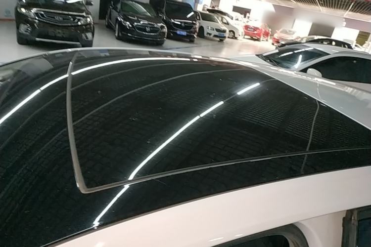 Used Volkswagen Golf 2018 1.6L Automatic Comfort Model Roof