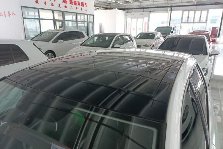 Used Volkswagen Golf 2018 230TSI Automatic Luxury Version Roof