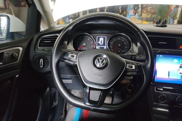 Used Volkswagen Golf 2018 230TSI Automatic Comfort Model Steering Wheel