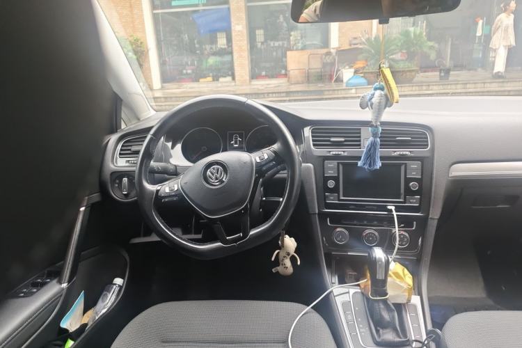 Used Volkswagen Golf 2018 230TSI Automatic Comfort Model Steering Wheel