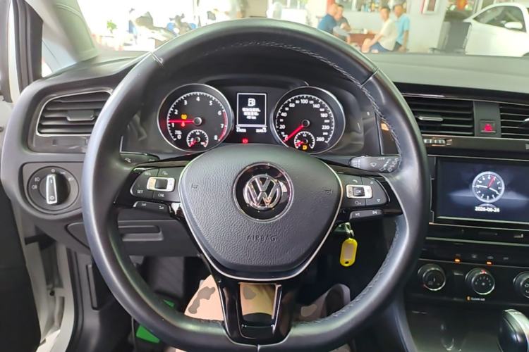 Used Volkswagen Golf 2018 230TSI Automatic Comfort Model Steering Wheel