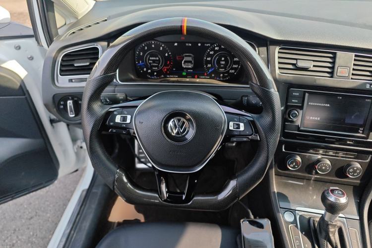 Used Volkswagen Golf 2018 230TSI Automatic Comfort Model Steering Wheel
