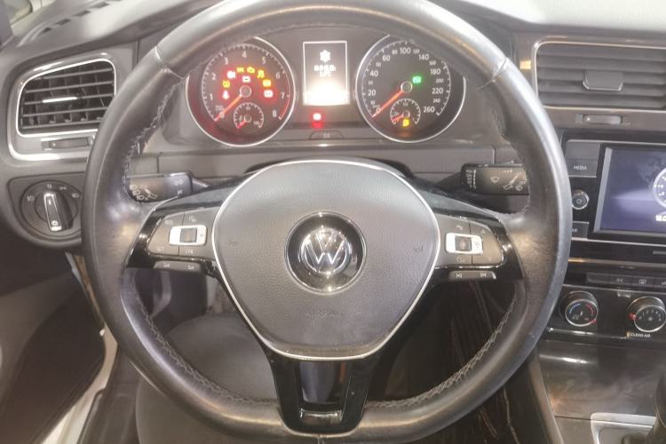 Used Volkswagen Golf 2018 1.6L Automatic Comfort Model Steering Wheel