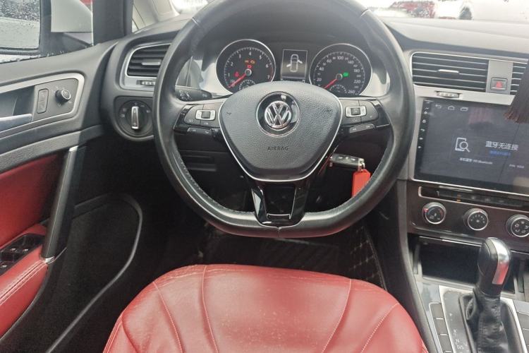 Used Volkswagen Golf 2018 1.6L Automatic Comfort Model Steering Wheel
