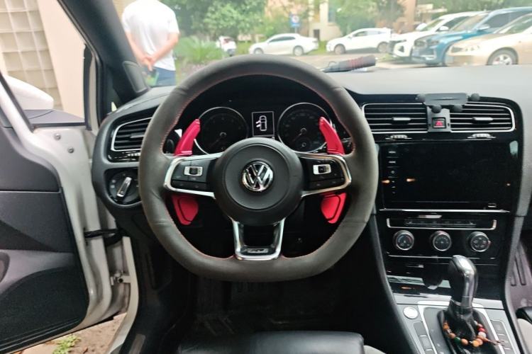 Used Volkswagen Golf 2018 280TSI Automatic R-Line Model Steering Wheel