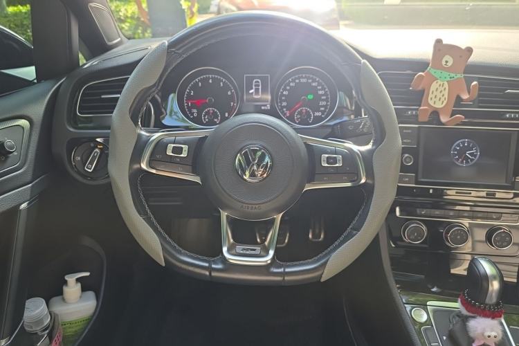 Used Volkswagen Golf 2018 280TSI Automatic R-Line Model Steering Wheel
