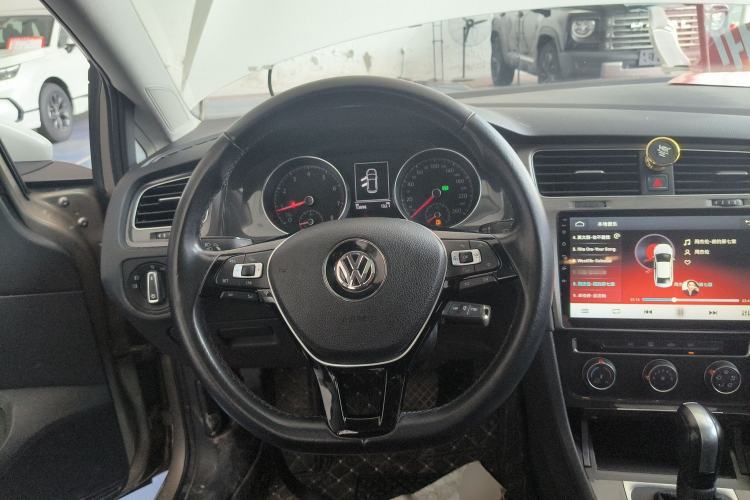 Used Volkswagen Golf 2018 1.6L Automatic Comfort Model Steering Wheel