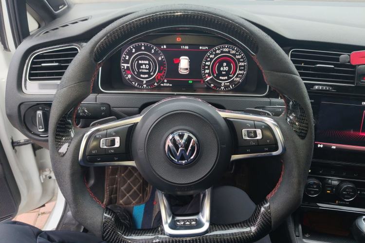 Used Volkswagen Golf 2018 230TSI Automatic Luxury Version Steering Wheel
