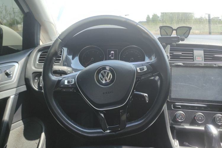 Used Volkswagen Golf 2018 230TSI Automatic Comfort Model Steering Wheel
