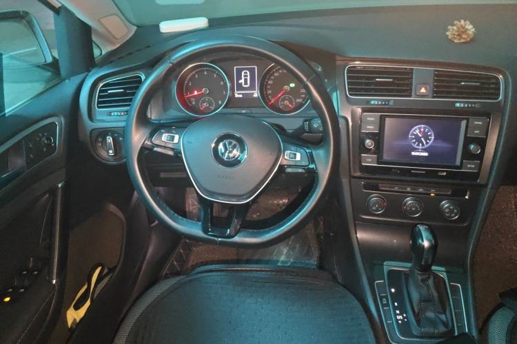 Used Volkswagen Golf 2018 230TSI Automatic Comfort Model Steering Wheel