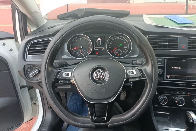 Used Volkswagen Golf 2018 230TSI Automatic Comfort Model Steering Wheel